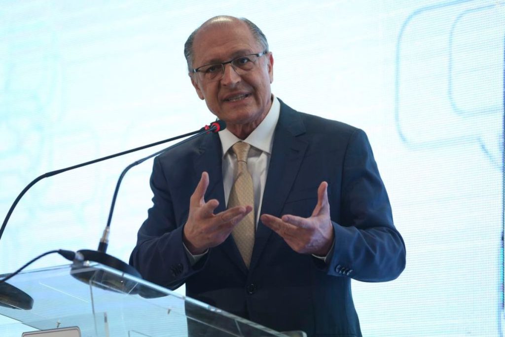 "Risco para o agro agora é o Bozo", diz Alckmin a empresários