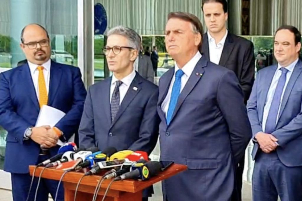 romeu-zema-governador-reeleito-em-minas-declara-apoio-a-bolsonaro-no-segundo-turno