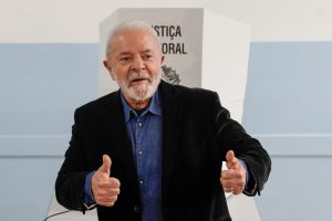 TSE determina remoção de posts que associam Lula ao satanismo