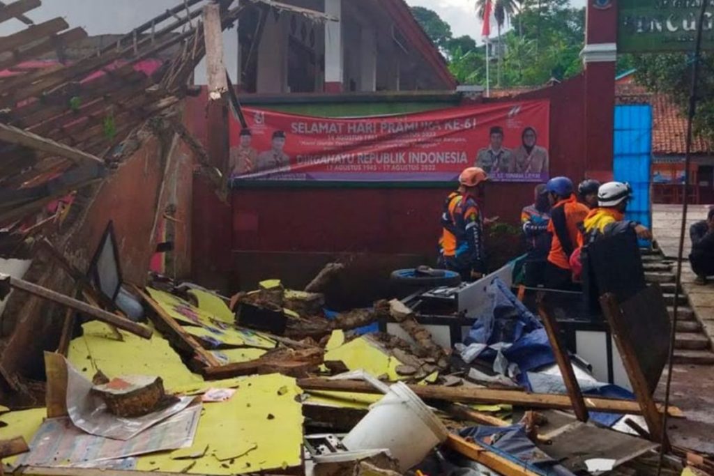 sobe-para-268-o-numero-de-mortos-em-terremoto-na-indonesia