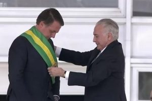 O que acontece se Bolsonaro se recusar a passar a faixa presidencial para Lula?