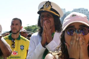 alegria-da-lugar-a-tristeza-na-fan-fest-com-a-derrota-do-brasil