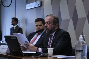 CCJ do Senado aprova PEC da Transição