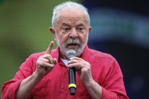 Lula anuncia ministros nesta sexta-feira, diz Gleisi Hoffmann