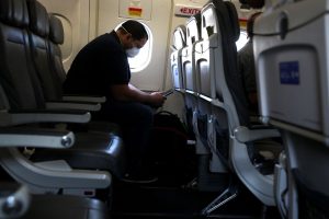 passageiros-poderao-usar-celular-no-aviao-durante-voos-na-europa
