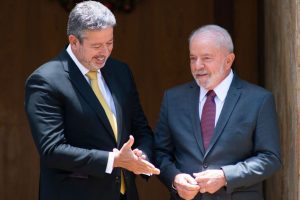 Quem vai passar a faixa presidencial para Lula?