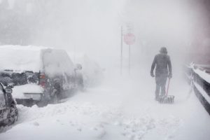 Tempestade de inverno deixa 17 mortos e 700 mil sem energia nos EUA