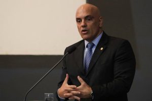 Moraes nega suspensão da posse de 11 deputados eleitos