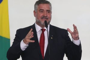 Paulo Pimenta pede união de brasileiros contra terrorismo
