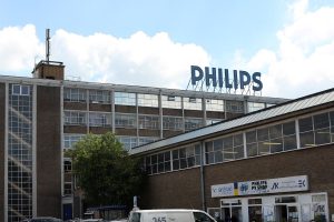 Philips anuncia demissão em massa de 6 mil funcionários