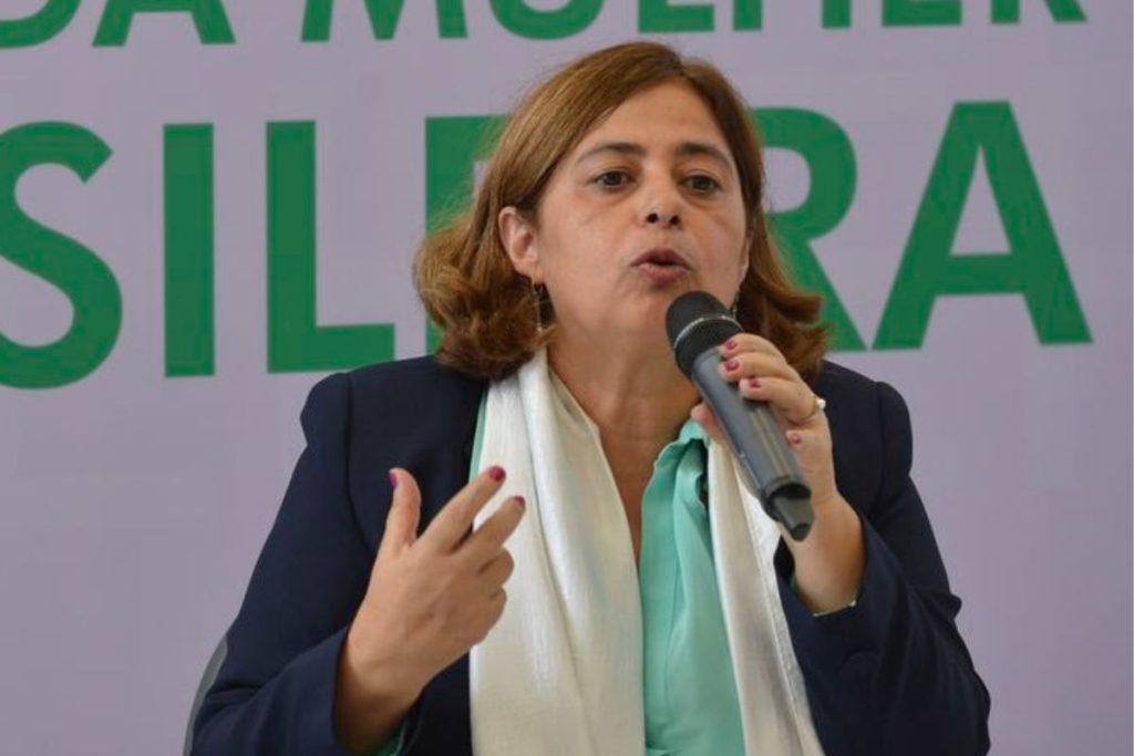 Sem verbas, não há políticas públicas, diz ministra da Mulheres