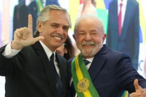 Lula embarca para Argentina no domingo; veja pauta da cúpula