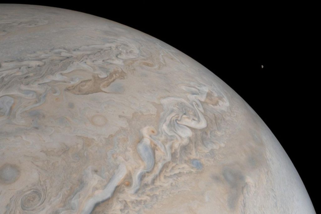 Astrônomos descobrem mais 12 luas em Júpiter