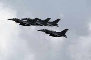 EUA e Coreia do Sul realizam exercícios aéreos após lançamento de míssil norte-coreano