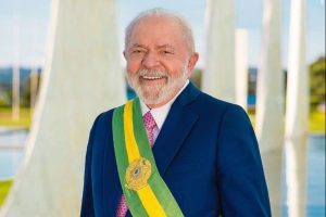 Foto oficial do presidente Lula é divulgada
