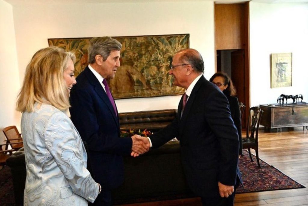 John Kerry garante busca de recursos para o Fundo Amazônia