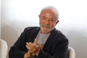 Lula terá reunião para avaliar o retorno dos impostos de combustíveis