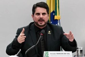 Quem é Marcos do Val, parlamentar que acusou Bolsonaro de tentativa de coação?