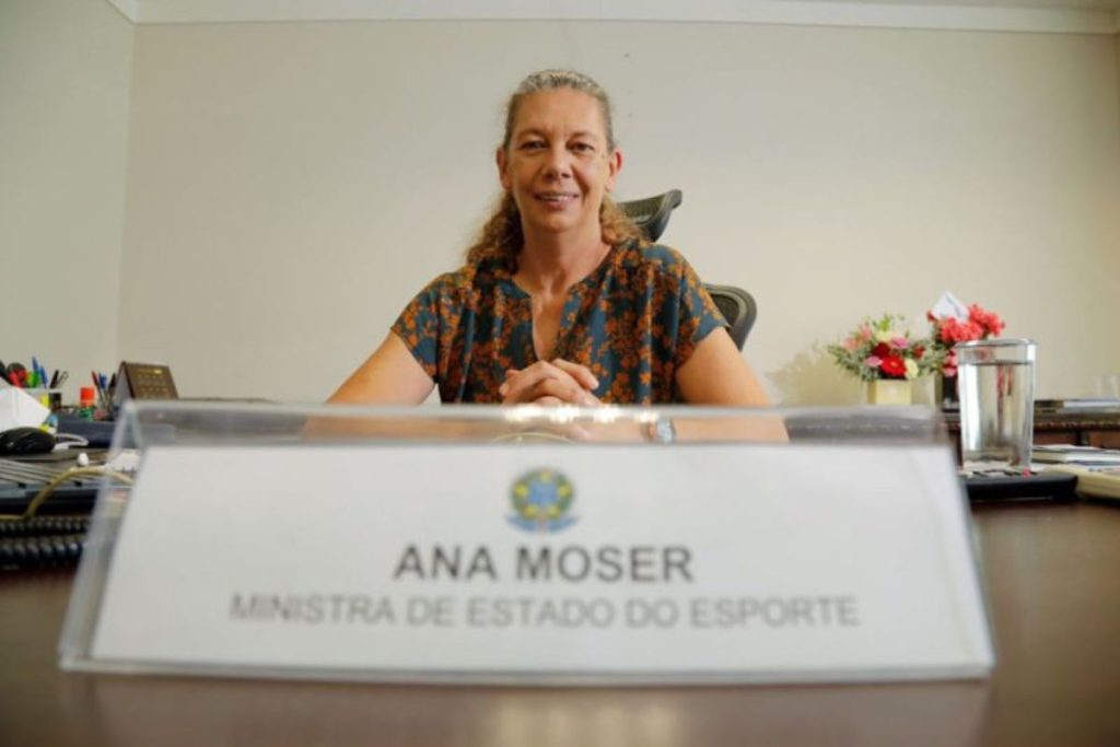 mulheres-ana-moser-ministra
