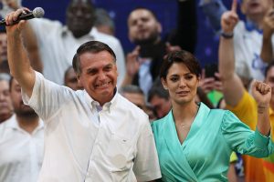 Entenda o caso sobre as joias com diamantes para Michelle Bolsonaro