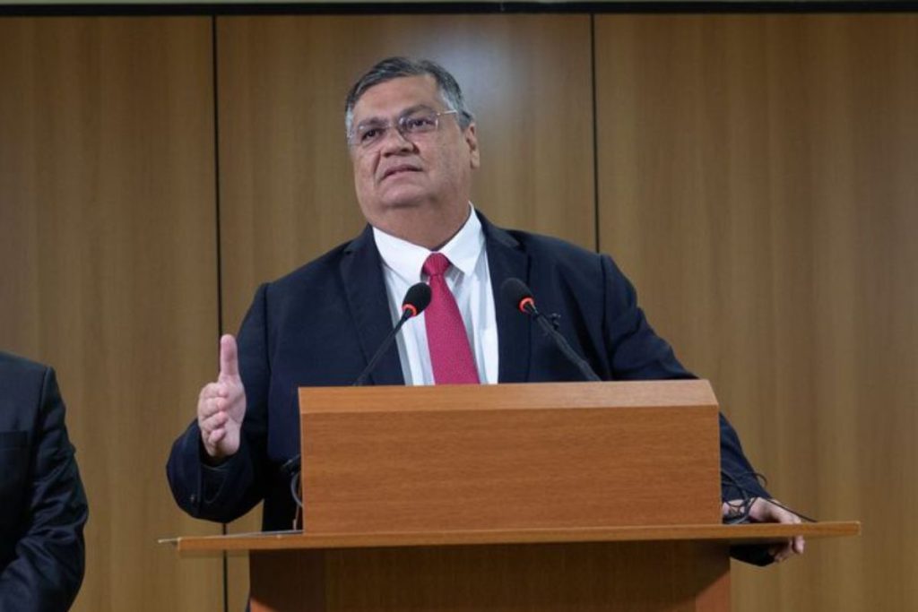 Flávio Dino, ministro da Justiça, é alvo de 15 pedidos de convocação na Comissão de Segurança na Câmara