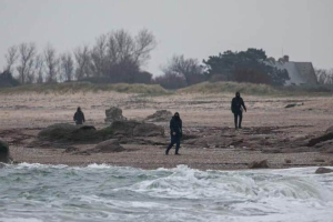 Mistério: pacotes com cocaína surgem em praia da França