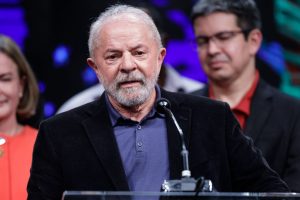 Presidente Lula transfere Abin do GSI para a Casa Civil
