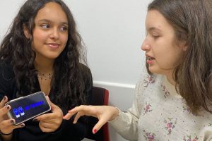 Inclusão: estudantes de ensino técnico desenvolvem app para tradução em Libras