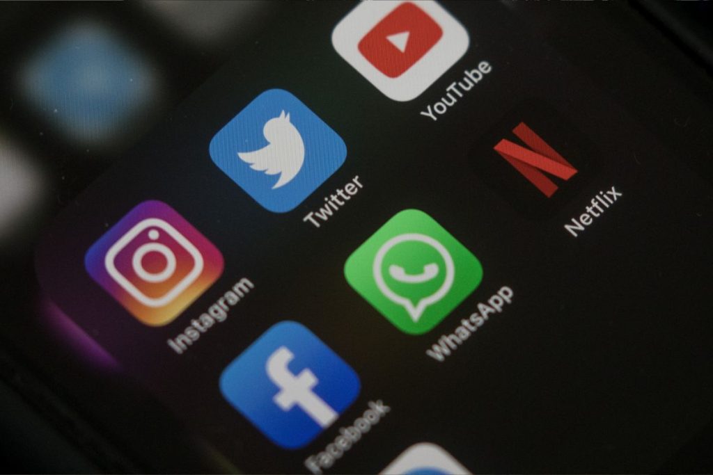 Ministério anuncia normas que obrigam redes sociais a retirarem conteúdo de apologia à violência