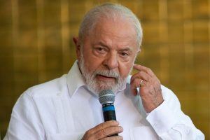 Presidente Lula é aprovado por 38% e reprovado por 29%