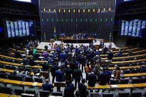 Câmara não vota MP que reorganiza ministérios; prazo termina amanhã (1º)