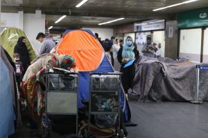 Afegãos no Aeroporto de Guarulhos ministro afirma que as famílias vão ficar em hotéis