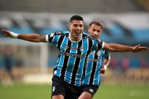 Aposentadoria de Suárez jogador pode parar antes do término de contrato com Grêmio