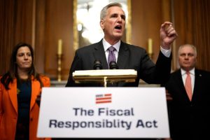 EUA: Câmara aprova projeto de lei de limite da dívida e evita inadimplência