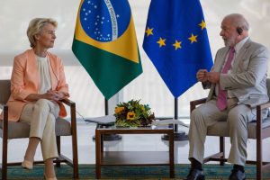 “A premissa deve ser de confiança mútua, não de desconfiança e sanções”, diz Lula sobre acordo Mercosul-União Europeia