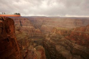 Homem morre após cair de atração do Grand Canyon