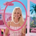 Margot ainda lembra que "Barbie" reinou como o filme de maior bilheteria de 2023, arrecadando 1,4 bilhão de dólares em vendas de ingressos