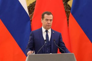 'Rússia estará ameaçada se a Ucrânia aderir à Otan', diz Medvedev