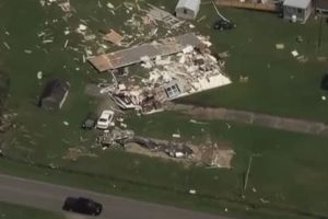 Tornado nos EUA destrói parte de fábrica da Pfizer