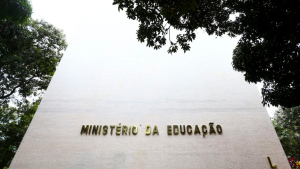 O Ministério da Educação (MEC) já transferiu mais de R$ 1 bilhão para gestores de estados, municípios e do Distrito Federal em 2023.