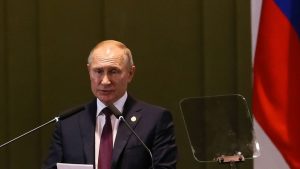 Vladimir Putin disse que a Rússia quer "acabar com uma guerra que foi provocada pelo Ocidente e seus satélites” na Ucrânia.