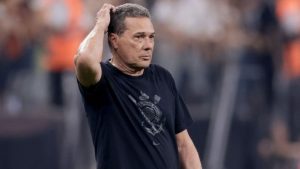 Nesta quarta-feira, 27, o Corinthians anunciou a demissão de Vanderlei Luxemburgo e toda sua comissão técnica.