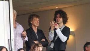Mick Jagger afirmou ao The Wall Street Journal que seus filhos "não precisam de US$ 500 milhões para viver".