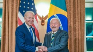 A defesa de melhores condições de trabalho para a população será foco de um pacto firmado entre os presidentes Lula e Joe Biden, dos EUA.