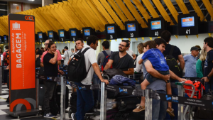 Adiada exigência de visto para turistas dos EUA, Canadá e Austrália