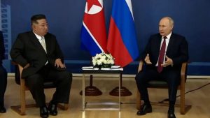 'Estarei sempre ao lado da Rússia', diz Kim Jong Un em conversa com Putin