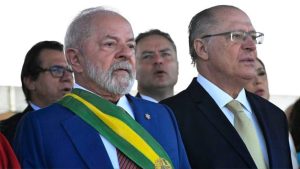 Lula faz primeiro 7 de Setembro ao lado de Rosa Weber e Pacheco com tema 'democracia, soberania e união'