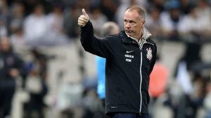 Na última quinta-feira (28), o Corinthians anunciou o retorno de Mano Menezes. O treinador reencontrou diversos nomes com quem já trabalhou .