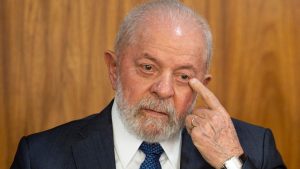 Lula conversou, nesta quarta-feira (25), com o líder máximo do Catar, emir Tamim bin Hamad al-Thani, sobre o conflito na Faixa de Gaza.