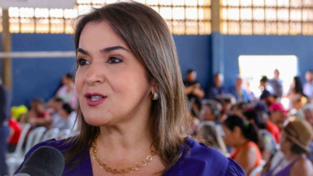 A prefeita de Campo Grande, Adriane Lopes, garantiu a gratuidade do transporte público para estudantes inscritos no Enem.